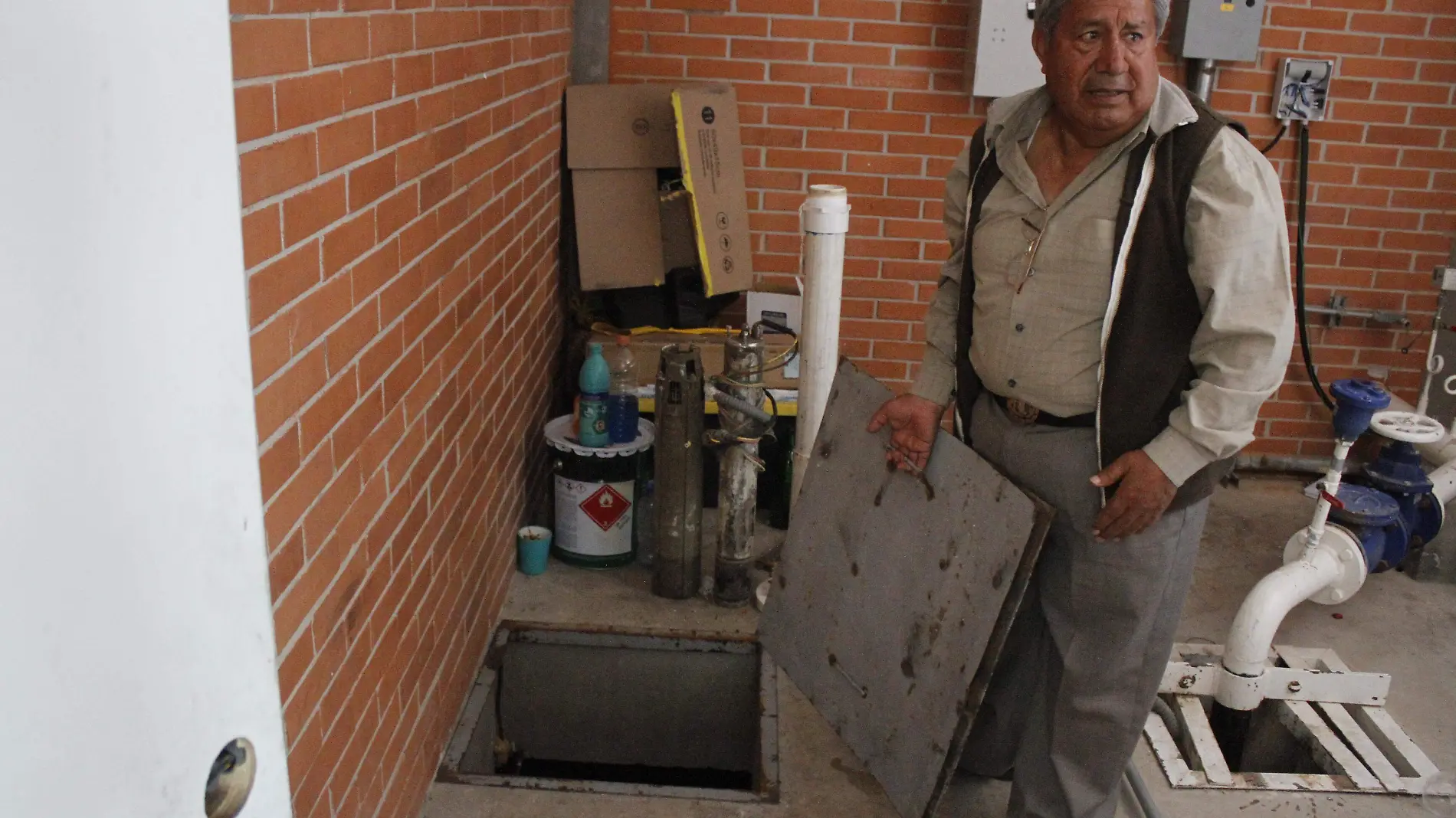 Padecen falta de agua en fraccionamiento Santo Tomás